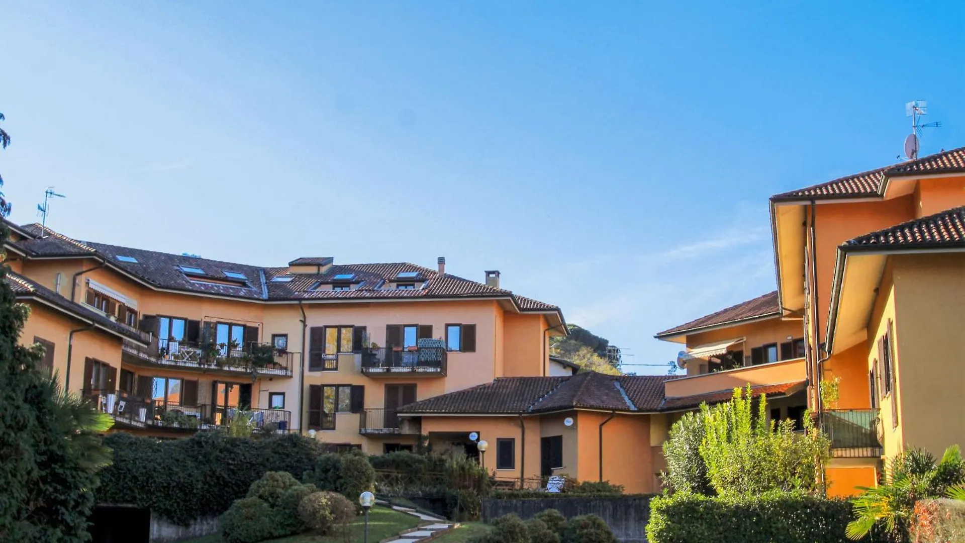 Apartment Haridian By Interhome Porto Valtravaglia